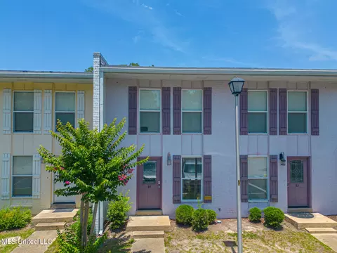 3230 Cumberland Rd #84, Ocean Springs, MS 39564