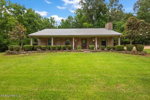 5375 Good Hope Rd, Edwards, MS 39066