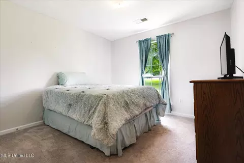 Bedroom - 10470 Hunters Walk, Hernando, MS 38632 photo 1 of 3