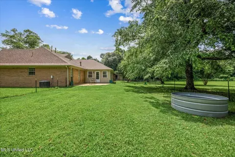 Exterior - 10470 Hunters Walk, Hernando, MS 38632 photo 7 of 10
