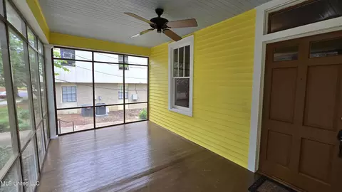 Exterior - 908 Madison St, Jackson, MS 39202 photo 15 of 23