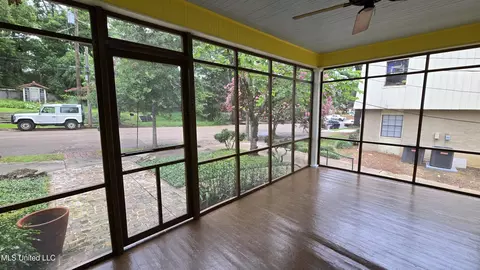 Exterior - 908 Madison St, Jackson, MS 39202 photo 18 of 23