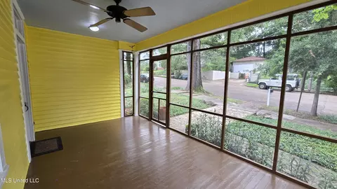 Exterior - 908 Madison St, Jackson, MS 39202 photo 17 of 23