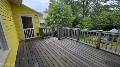 Exterior - 908 Madison St, Jackson, MS 39202 photo 20 of 23