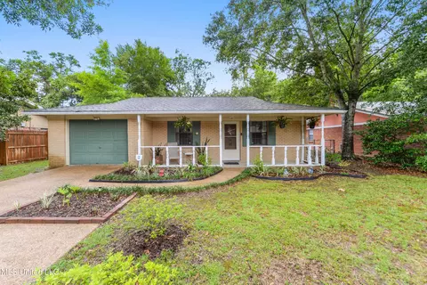 1215 23rd St, Gulfport, MS 39501