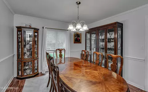 Dining - 5335 Red Fox Rd, Jackson, MS 39211 photo 2 of 6