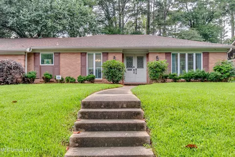 Exterior - 5335 Red Fox Rd, Jackson, MS 39211 photo 2 of 4