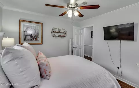 Bedroom - 5335 Red Fox Rd, Jackson, MS 39211 photo 4 of 7