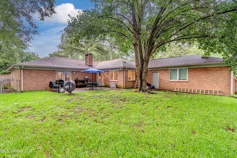 Exterior - 5335 Red Fox Rd, Jackson, MS 39211 photo 4 of 4