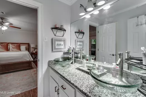 Bath - 5335 Red Fox Rd, Jackson, MS 39211 photo 3 of 3