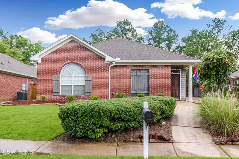 630 Camdenpark Dr, Ridgeland, MS 39157