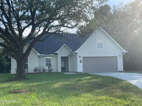 161 Le Moyne St, Bay Saint Louis, MS 39520