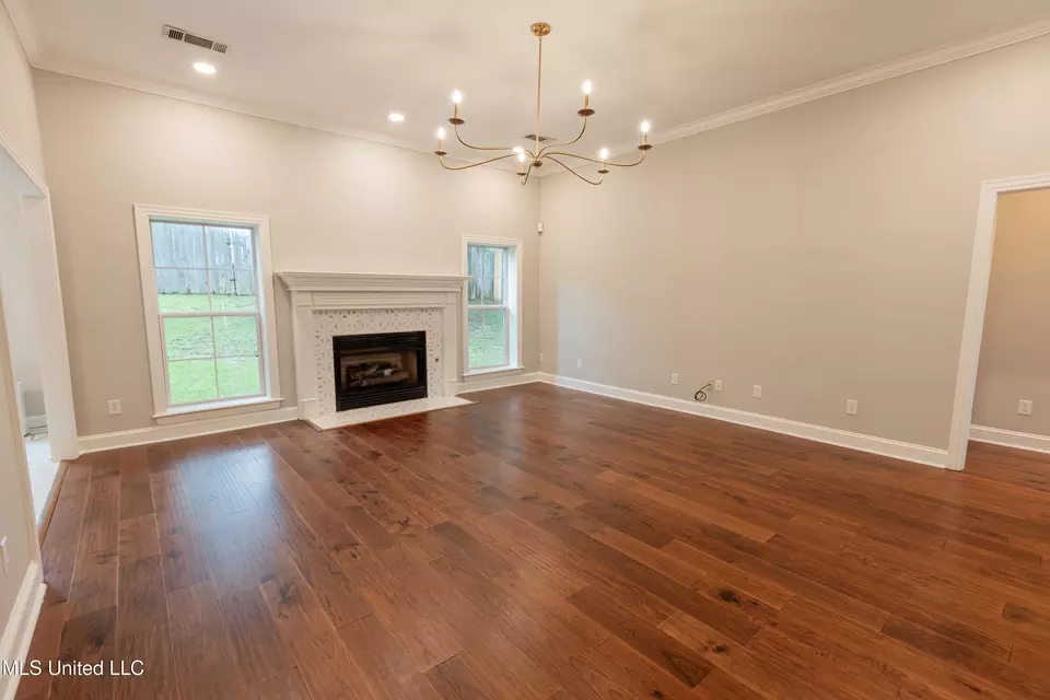 Living - 418 Concord Dr, Clinton, MS 39056 photo 1 of 6