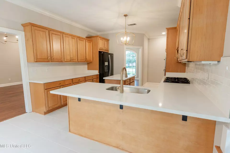 Kitchen - 418 Concord Dr, Clinton, MS 39056 photo 2 of 4