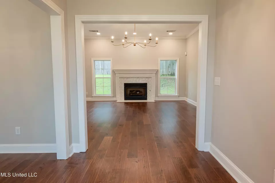Entry Way - 418 Concord Dr, Clinton, MS 39056 photo 2 of 8
