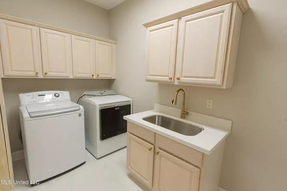 Other - 418 Concord Dr, Clinton, MS 39056 photo 4 of 7