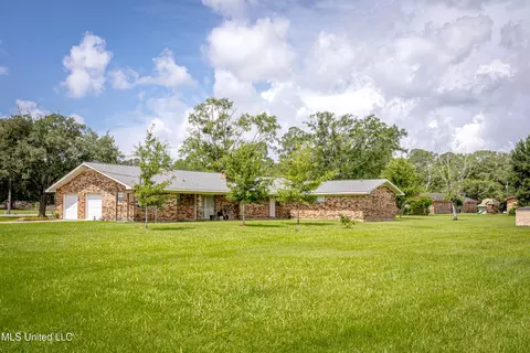Exterior - 10001 Echo Glen Dr, Moss Point, MS 39562 photo 12 of 21