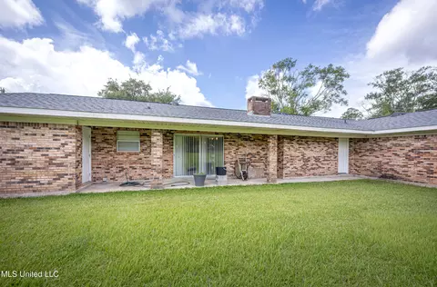 Exterior - 10001 Echo Glen Dr, Moss Point, MS 39562 photo 7 of 21