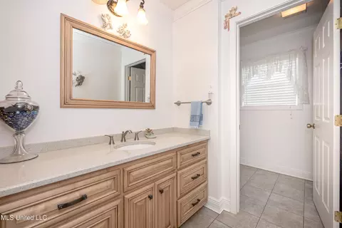 Bath - 10001 Echo Glen Dr, Moss Point, MS 39562 photo 5 of 9