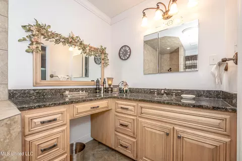 Bath - 10001 Echo Glen Dr, Moss Point, MS 39562 photo 7 of 9