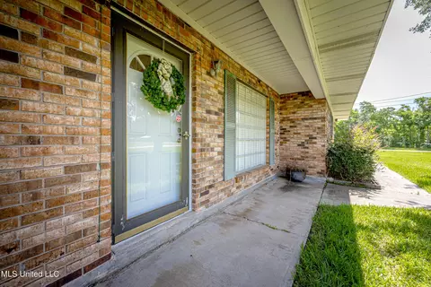 Exterior - 10001 Echo Glen Dr, Moss Point, MS 39562 photo 5 of 21