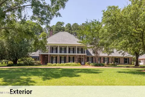 15 Twelve Oaks Pl, Madison, MS 39110