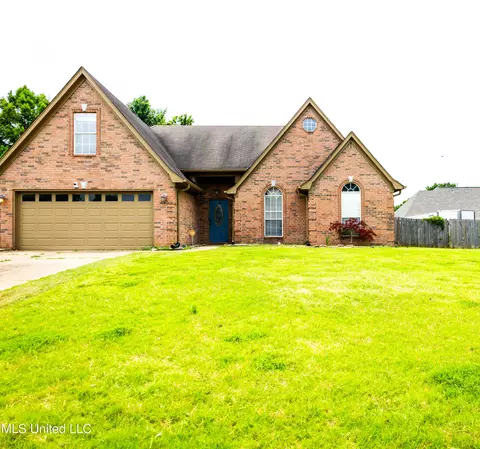 7803 Tucker Dr, Walls, MS 38680