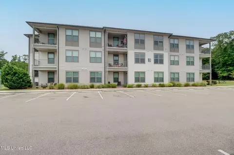 2501 Bienville Blvd #524, Ocean Springs, MS 39564