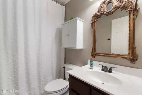 Bath - 139 Tanner Cv, Hernando, MS 38632 photo 1 of 3