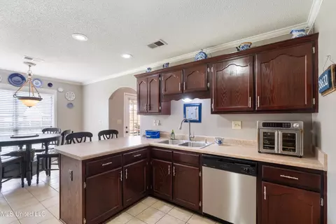 Kitchen - 139 Tanner Cv, Hernando, MS 38632 photo 1 of 2