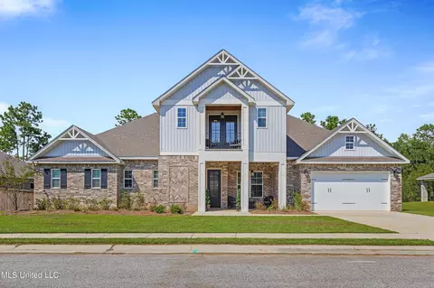 12221 Savannah Cir, Ocean Springs, MS 39564