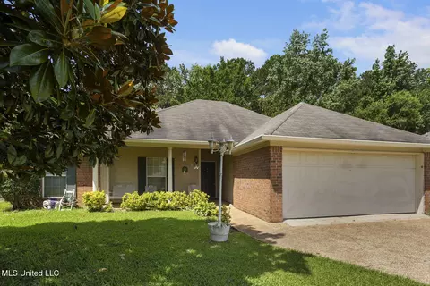 Exterior - 505 Eaglewood Dr, Florence, MS 39073 photo 2 of 6