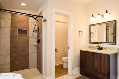 Bath - 392 Ashburn St, Natchez, MS 39120 photo 1 of 5