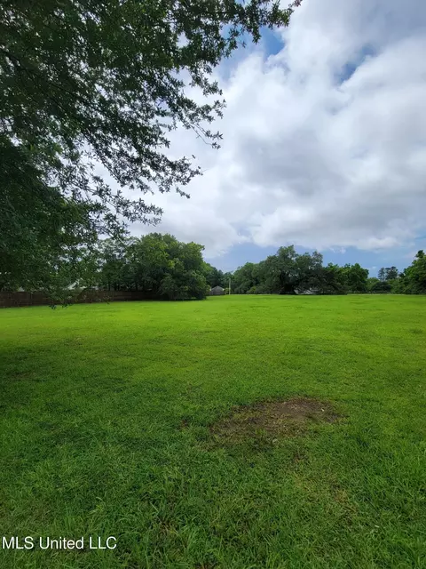 13028 Alta Vida Ct, Gulfport, MS 39503
