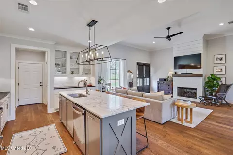 Kitchen - 102 Hampton Trl, Madison, MS 39110 photo 3 of 5