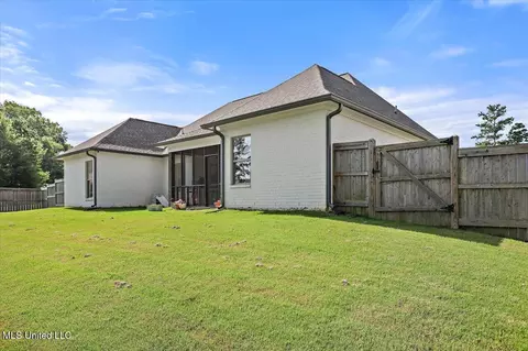 Exterior - 102 Hampton Trl, Madison, MS 39110 photo 8 of 8