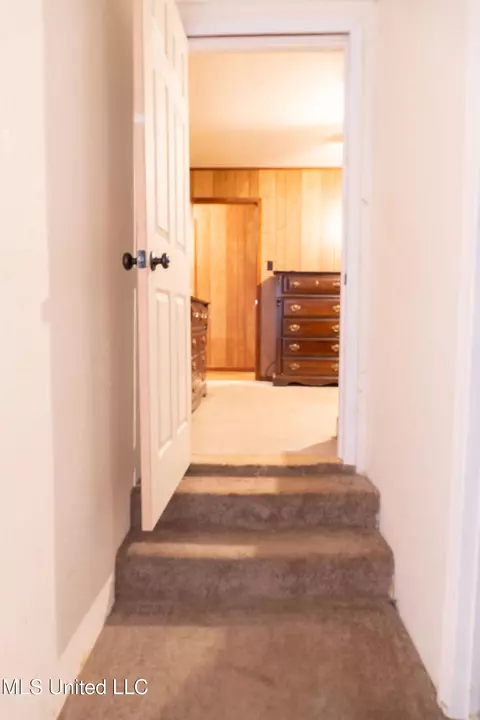 Entry Way - 120 Hickory Ln, Lucedale, MS 39452 photo 2 of 2