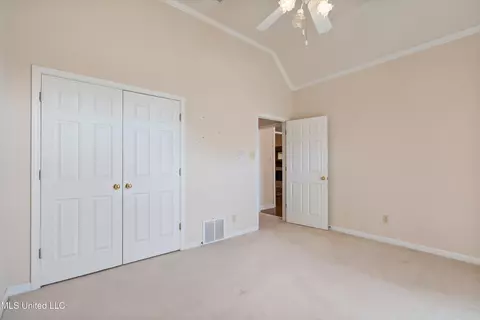 Bedroom - 8136 Saddlebrook Cv, Olive Branch, MS 38654 photo 5 of 9