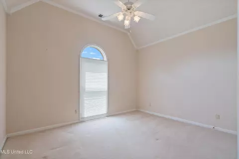 Bedroom - 8136 Saddlebrook Cv, Olive Branch, MS 38654 photo 4 of 9