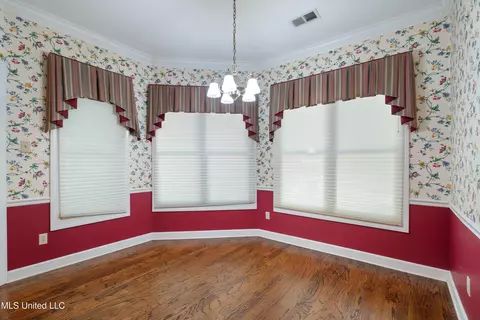 Dining - 8136 Saddlebrook Cv, Olive Branch, MS 38654 photo 2 of 2