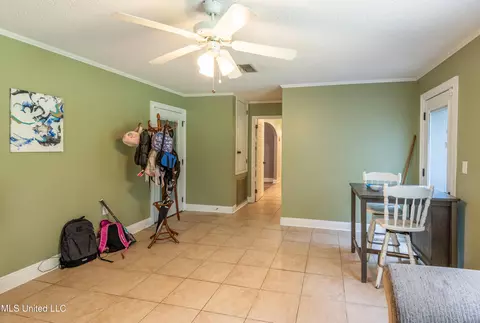Entry Way - 211 Traceway Dr, Natchez, MS 39120 photo 2 of 3