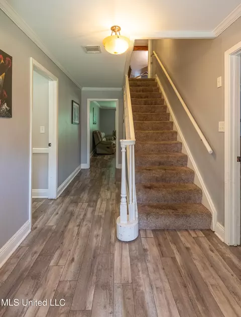 Entry Way - 211 Traceway Dr, Natchez, MS 39120 photo 1 of 3