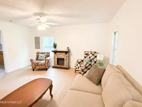 Living - 534 Scr 32 E, Forest, MS 39074 photo 5 of 5
