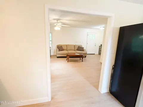 Entry Way - 534 Scr 32 E, Forest, MS 39074 photo 3 of 3