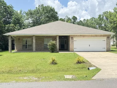 730 Ieke Cir, Diamondhead, MS 39525