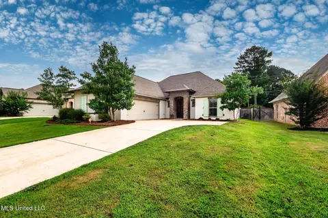 204 Grace Dr, Flowood, MS 39232