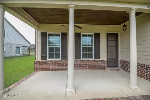 4705 Dublin, Olive Branch, MS 38654 photo 2