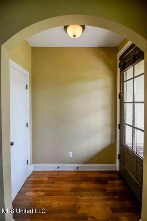 4705 Dublin, Olive Branch, MS 38654 photo 3