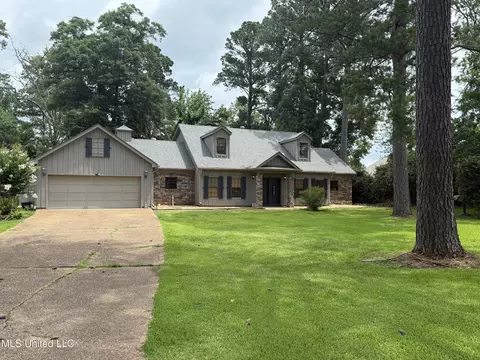504 Fawn Cv, Canton, MS 39046