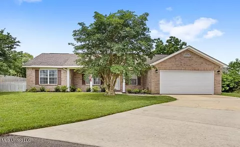 10601 W River Vue, Biloxi, MS 39532